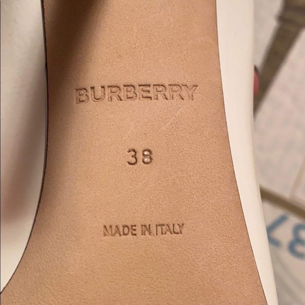 👠 NEW ... Burberry London England Pumps 38 - Picture 4 of 5